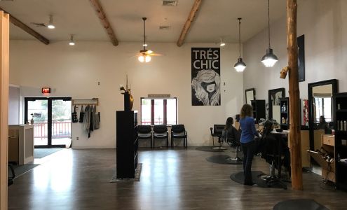 Tres Chic Hair Studio 324 1/2 Wisconsin Ave, Wisconsin Dells Wisconsin 53965