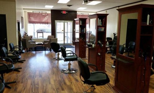 Creative Layers Hair & Nails 142 S Central Ave, Richland Center Wisconsin 53581