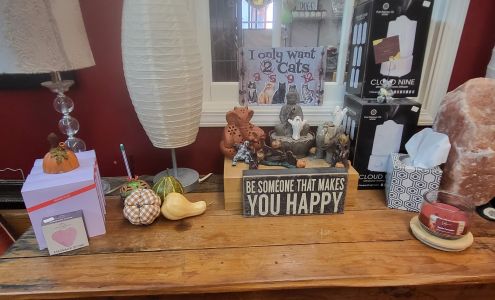 Pamper-Me-Pretty Hinckley