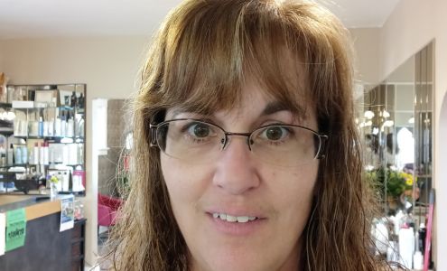 Hair Pantry 411 2nd Ave SE, Dyersville Iowa 52040