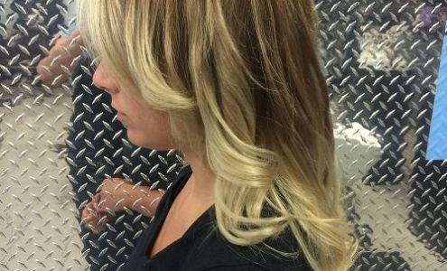 Alyson Woodall at Salon 30 Lisbon