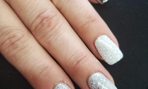 Deluxe Nail & Spa Ottawa