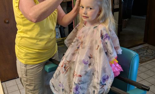 Dianna's Country Cuts Holland