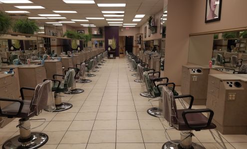 La' James International College