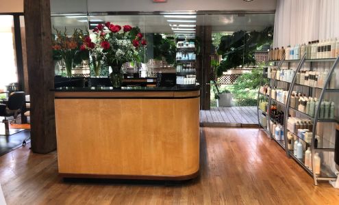 JKL Salon (at Merge Hair Studio)