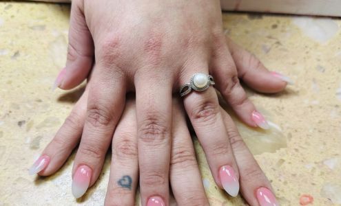 Nice Nails 810 N Union St, Whitesboro Texas 76273