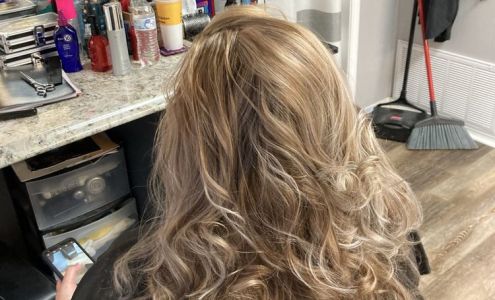 Amanda's Hair & Nail Salon