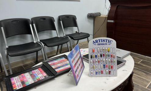 Cali-Nails Salon McMinnville