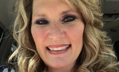 Hair Around the Klock Chancellor