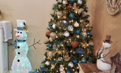 Scissor's Palace Salon & Boutique 148 S Main St, Laurinburg North Carolina 28352