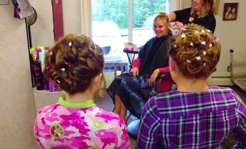 Jen's Unisex Hair Salon 555 NY-30, Gilboa New York 12076