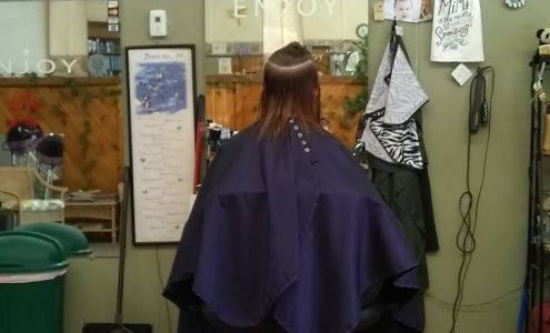 Viv's Cuts & Creations 90 Main St, Livingston Manor New York 12758