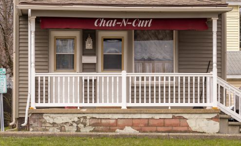 Chat 'N Curl St. Marys