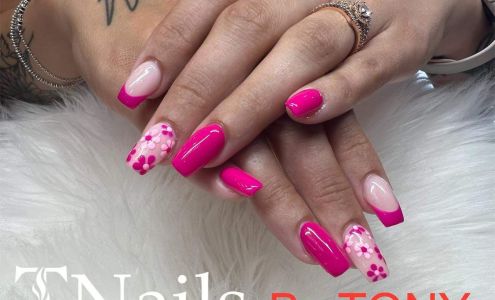 T Nails 3152 Parkway #9, Pigeon Forge Tennessee 37863