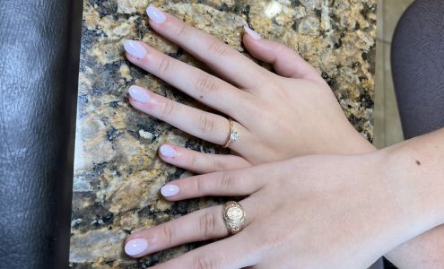 Deluxe Nail Salon Dallas