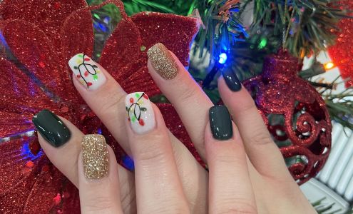 Le'tique Nails & Spa