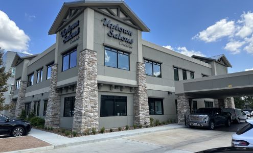 Norma’s Hair Salón.