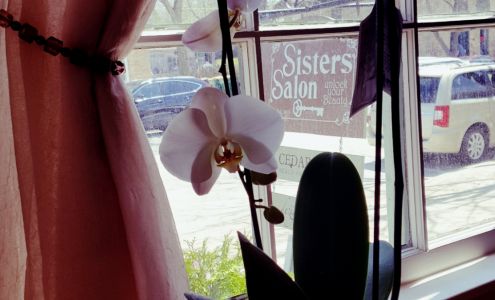 Sisters Salon and Spa W64N707 Washington Ave, Cedarburg Wisconsin 53012