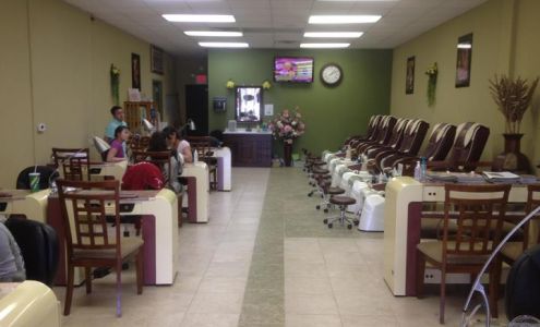 Vip Nails 5918 US-51, McFarland Wisconsin 53558