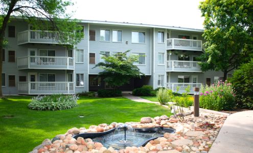 Laurel Oaks Senior Community - A Sinceri Senior Living Community 1700 W Bender Rd, Glendale Wisconsin 53209