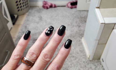 Nails Art Green River