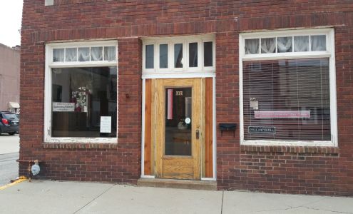 Expressions Unlimited Hair Le Roy