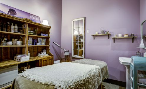 Beehive Salon West Seattle