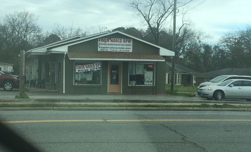 Twin nail and waxing salon