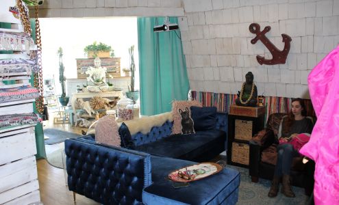 Clayhead Salon & Spa / The Block Island Massage & Bodyworks Co. New Shoreham