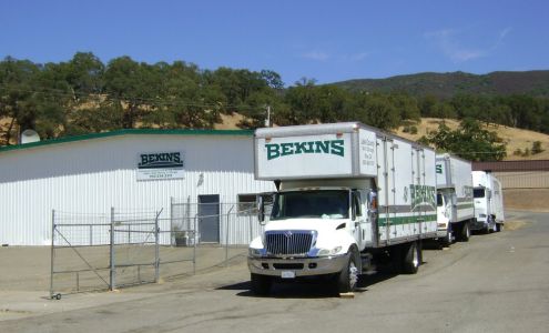 Lake County Van & Storage Nice