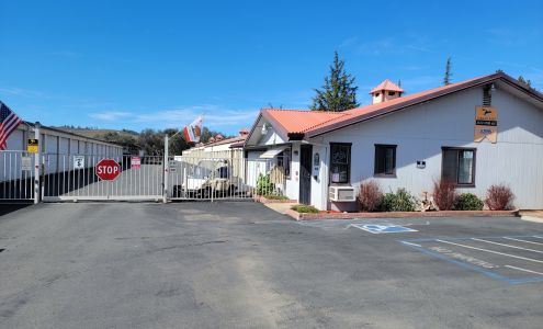 Eagle's Nest Self Storage