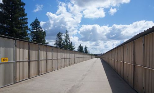 Derrel's Mini Storage