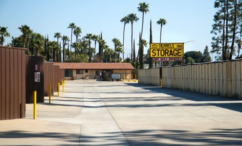 Derrel's Mini Storage