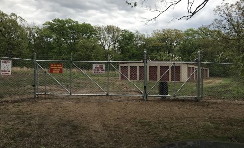 D & M Self Storage Valles Mines