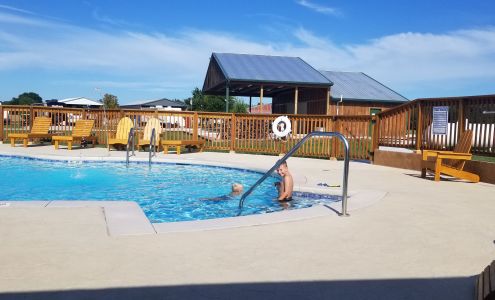 Grand Meridian RV, Tiny Home, Cabin Resort And Storage Cleora