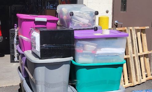 Thomaston Transportation Co. Inc. CROSS DOCK - LOAD RESTACK - LOAD SHIFT - DELIVERY SERVICE - CROSS-DOCKING - HOLDING