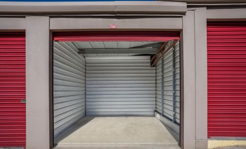 StorQuest Self Storage