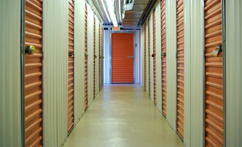 South Daytona Storage & Offices