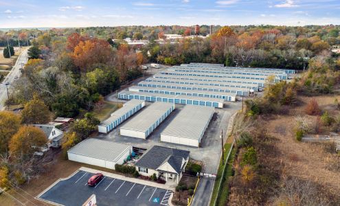 FreeUp Storage Brookdale Ave