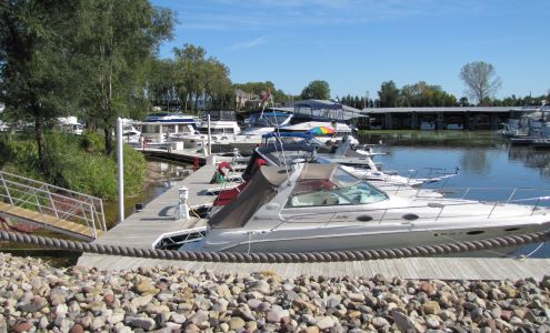 Wabasha Marina Boatyard Wabasha