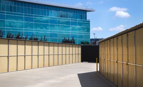 Derrel's Mini Storage