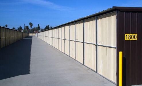 Derrel's Mini Storage