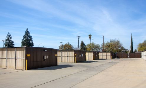 Derrel's Mini Storage