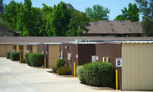 Derrel's Mini Storage