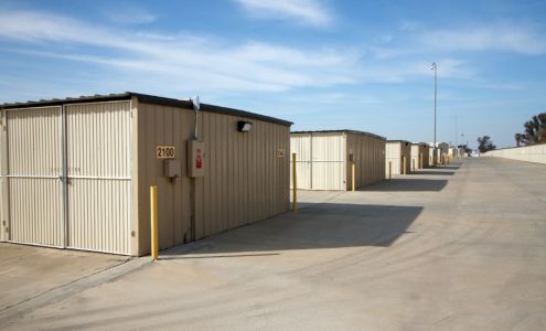 Derrel's Mini Storage