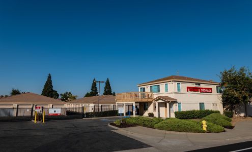 Trojan Storage of Roseville Vineyard