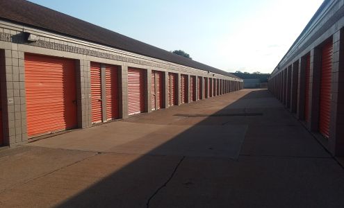 Stow and Go Self Storage