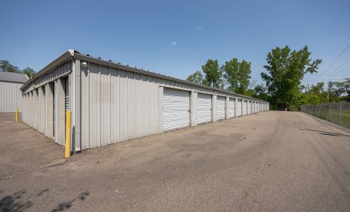 Bigger Garage Self-Storage