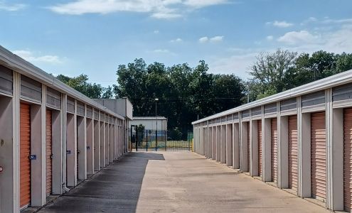 Storage Rentals of America