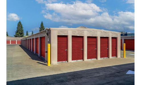 StorQuest Self Storage